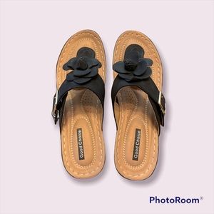 NWT Good Choice Women’s wedge sandals